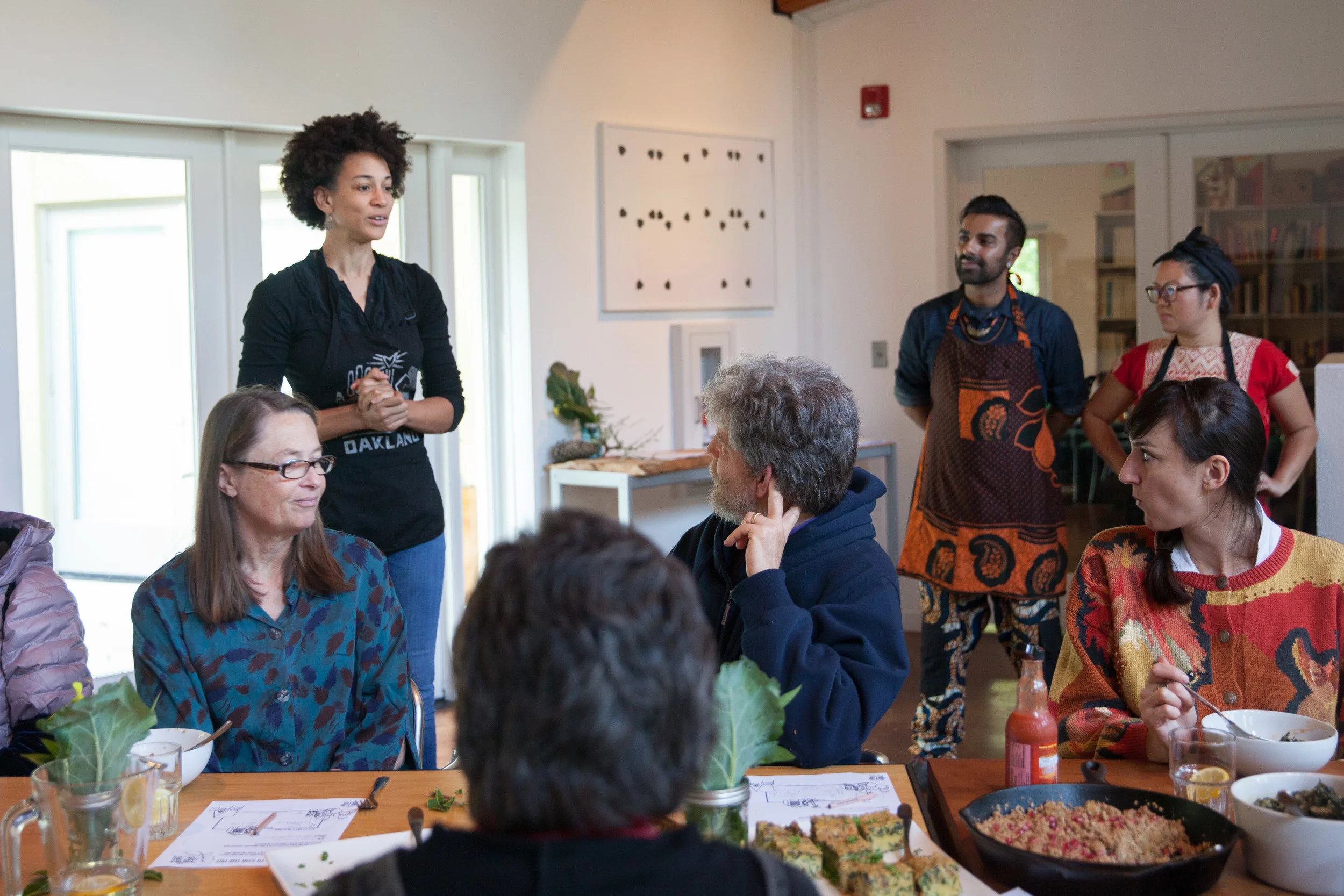 Jocelyn closes the workshop with a family song, inviting participants to join her. Photo by Tina Case