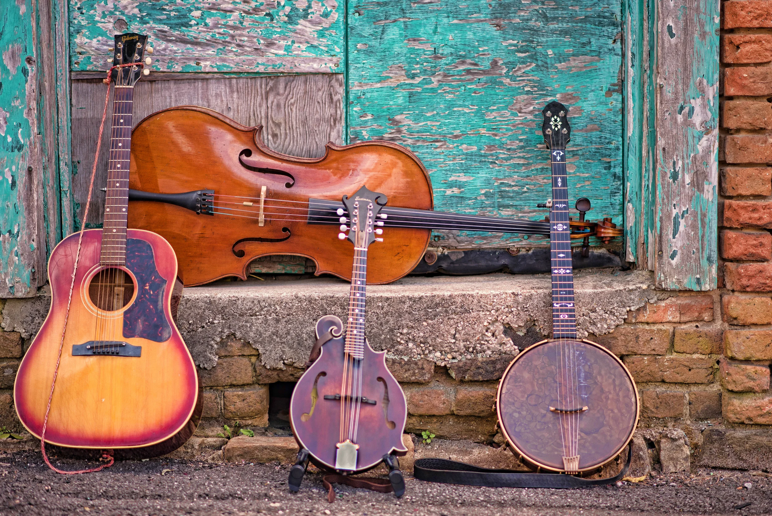 Guitar Cello Banjo Mando-3622edit_edited-3 (1).jpg