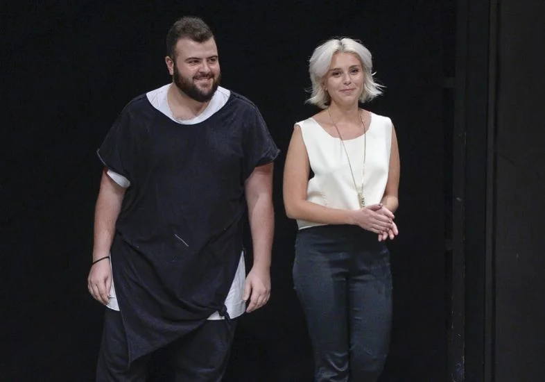 Också surpreende na Casa de criadores, assista o desfile na íntegra.