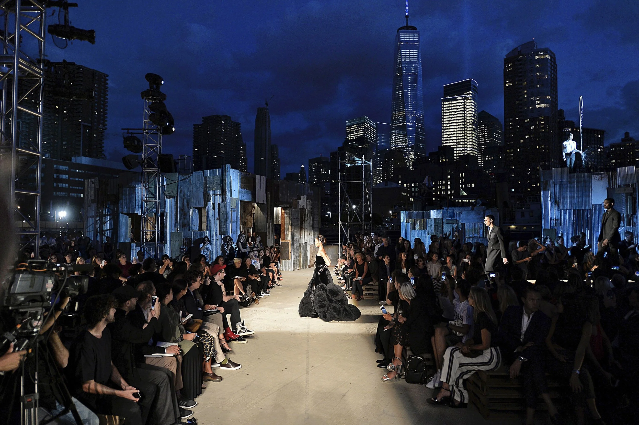 GIVENCHY_7535 (1).jpg