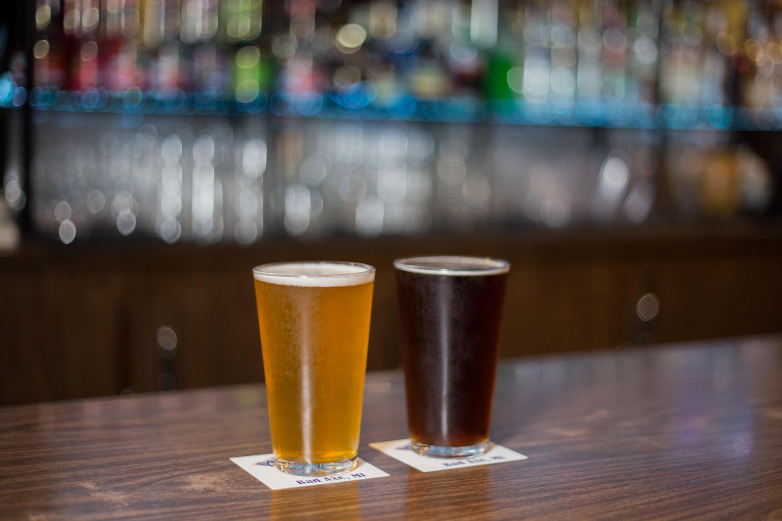 PetesBar-Photo-Card3--2beers.jpg