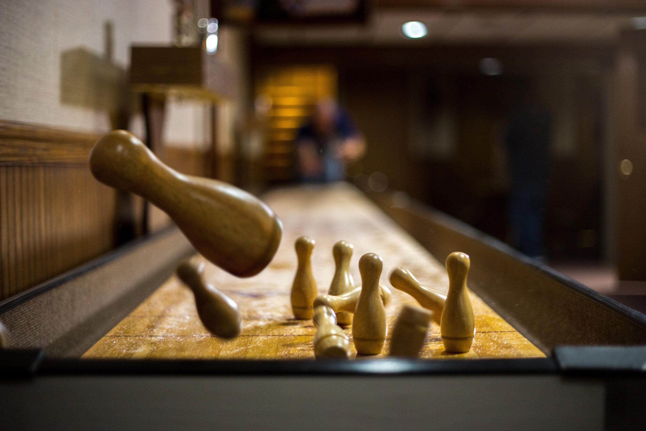 SHUFFLEBOARD-PetesBar-Photo-Card2--19.jpg