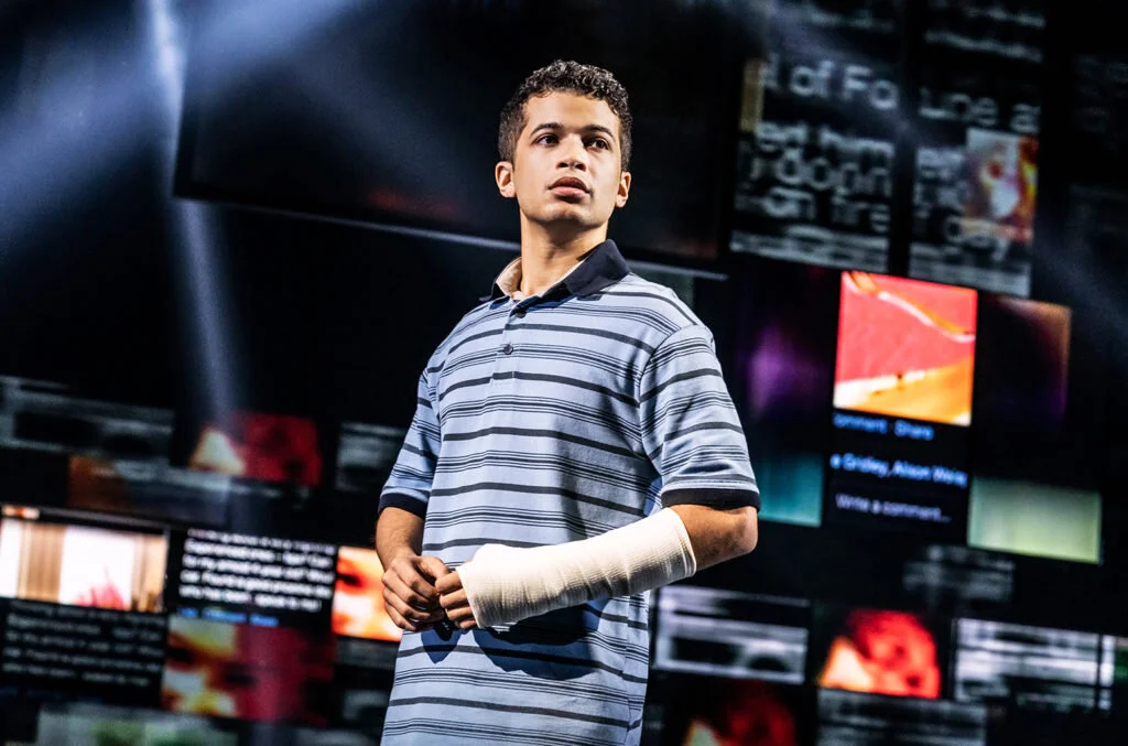 Jordan-Fisher-Credit-Matthew-Murphy-billboard-1548-1589323835-1024x677.jpg