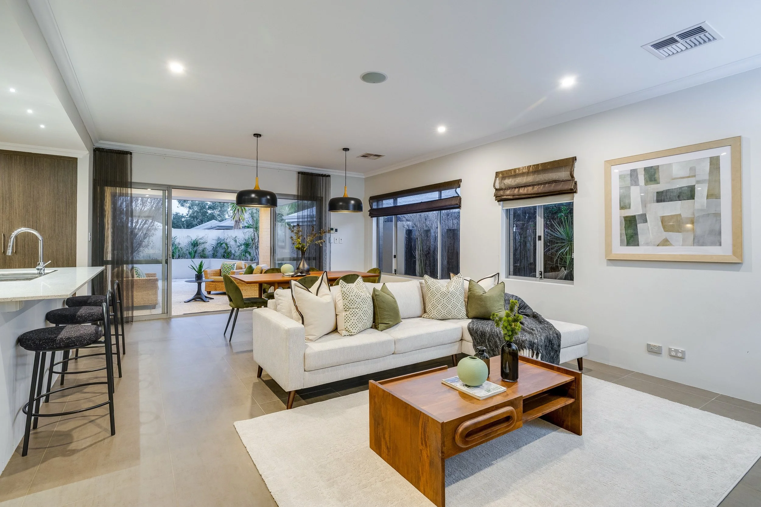 929027_58 Jennapullin Cres-52.JPG