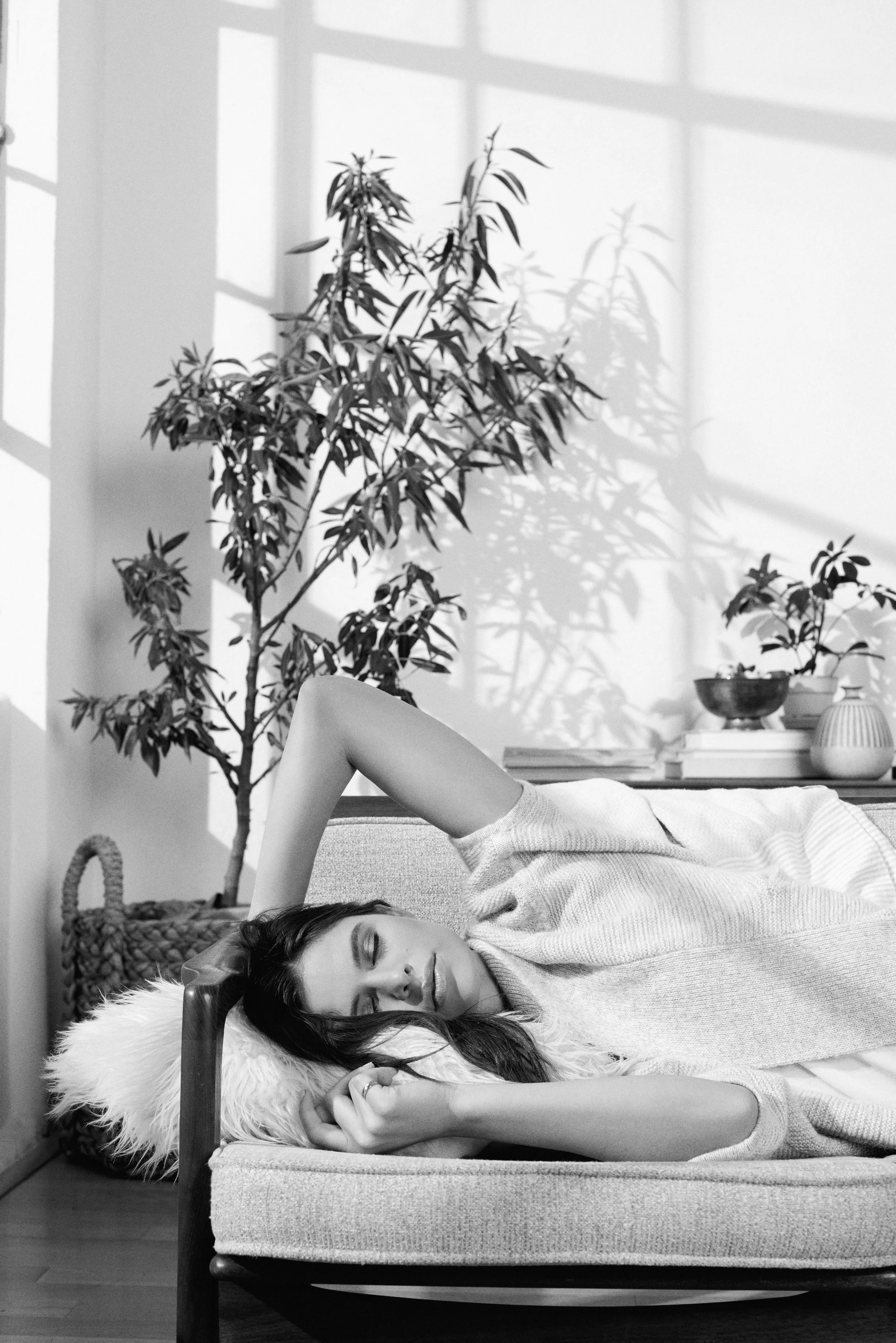 FUZZYCOCOON-GREY-F17-LIFESTYLE_0133-F.jpg