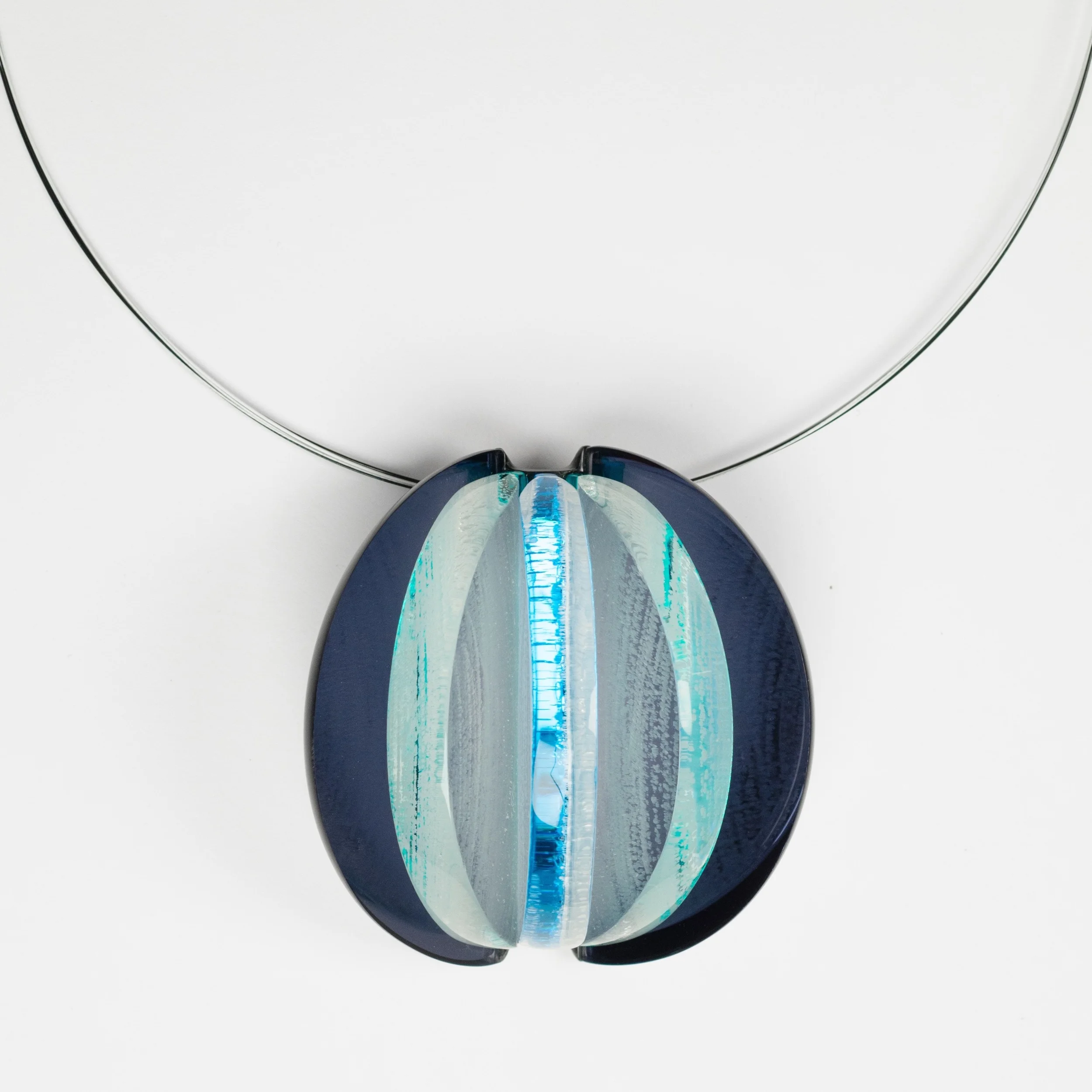 Glimpse Pendant
