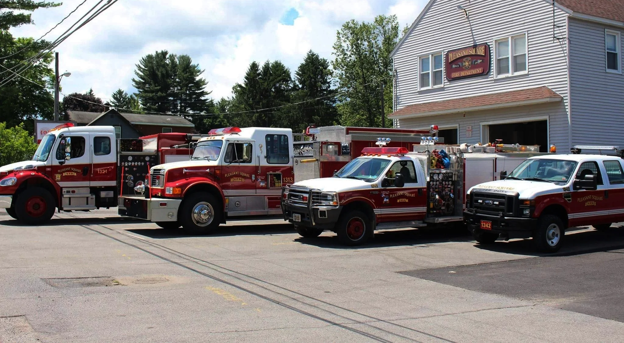 Trucks to Left.jpg