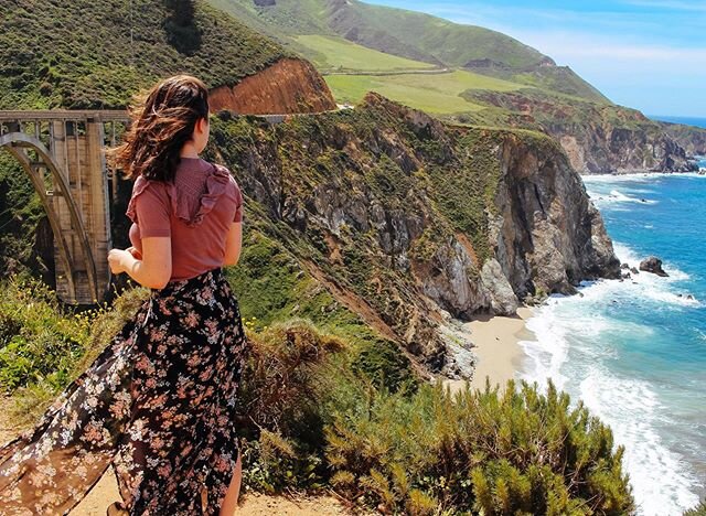 Cue: Big Little Lies theme song. One of the most beautiful places on earth is Carmel-by-the-sea. If you ever get the chance to drive down highway 1 with your windows down and a flowy skirt, I highly recommend the entire @biglittlelies soundtrack.