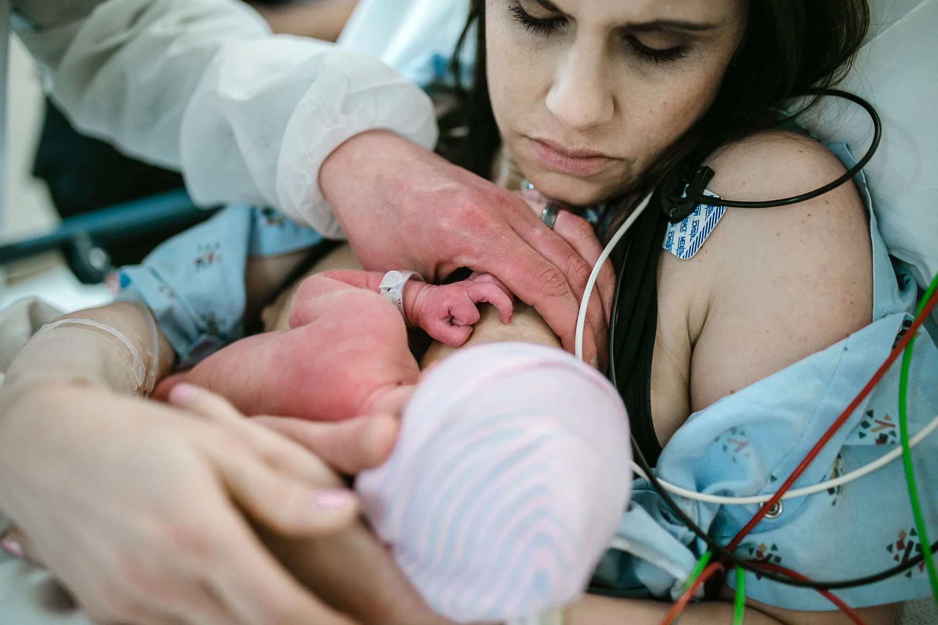 First-Latch-Tulsa-birth-photography-by-Micah-Lynn-Birth-STories.jpg