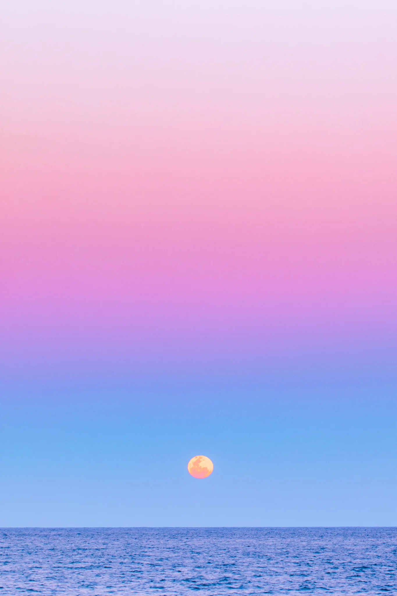 Strawberry moon - Byron Bay, NSW