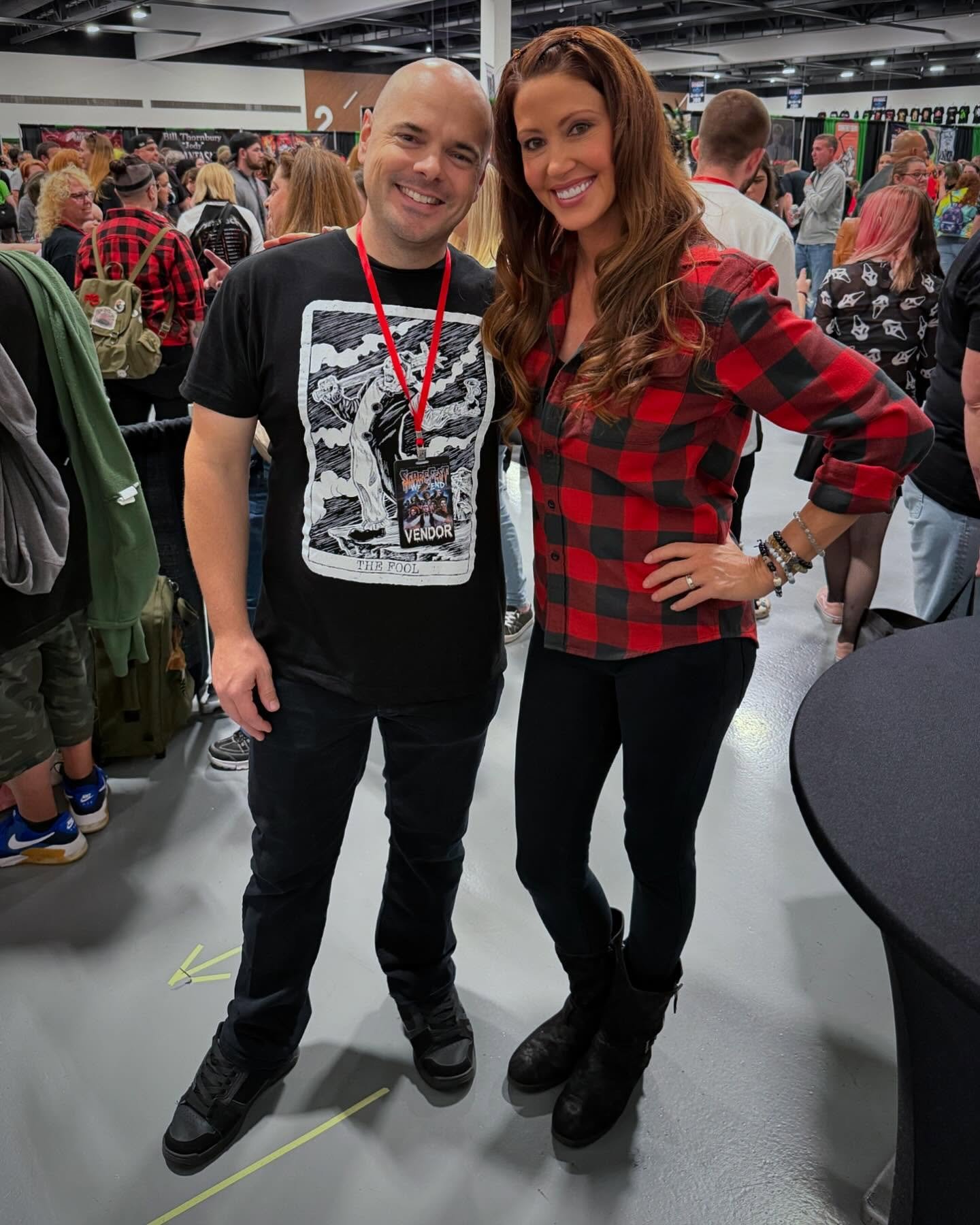 I can’t even begin to explain how crazy this last weekend was! So many nostalgic moments and bucket list opportunities happened. I am so happy I got to meet @shannonelizabeth she is an extremely nice person and fun to chat with! Gotta stop my h