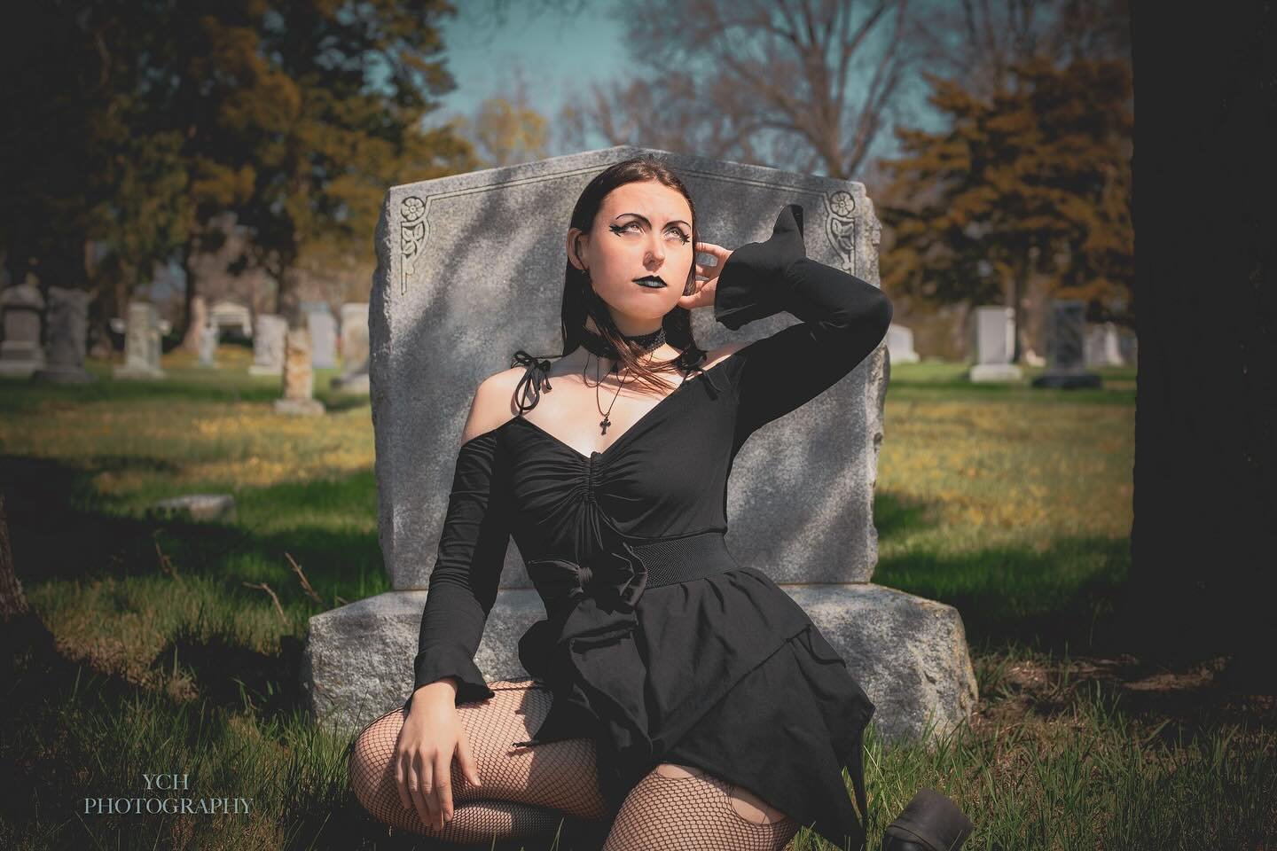 It is time to get out there and manifest magical moments like this one. Big thanks to my friend @mj.screams for allowing me to capture some very cool moments lately! If you are interested in creating stunning images with me, message me or go to my w