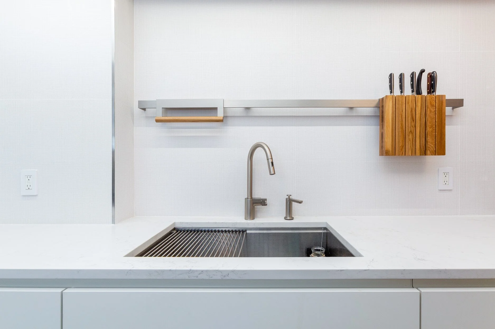 Rita Hattem 120W Apt 5B 70th St NY-3474.jpg