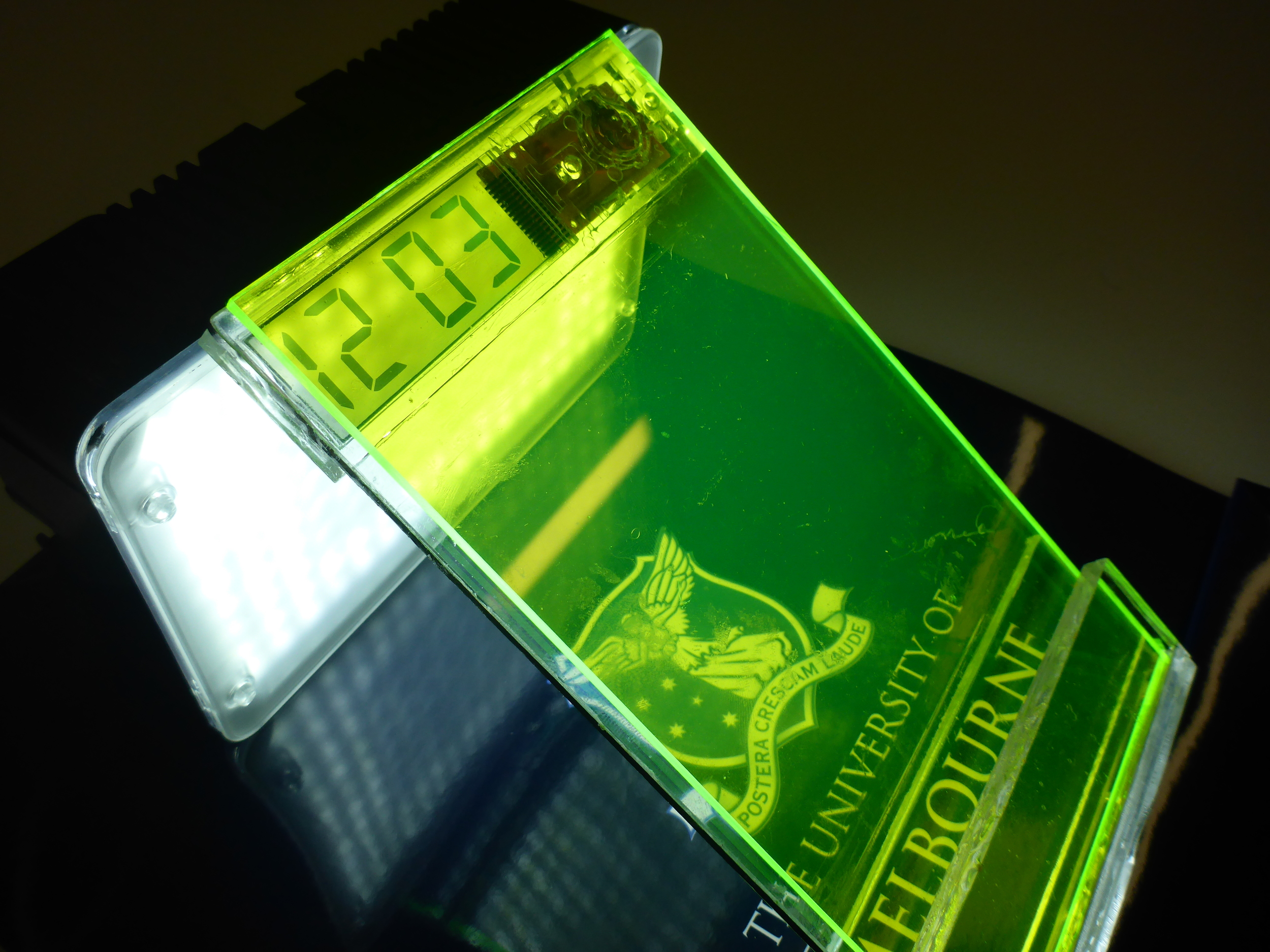 Transparent LSC LCD clock