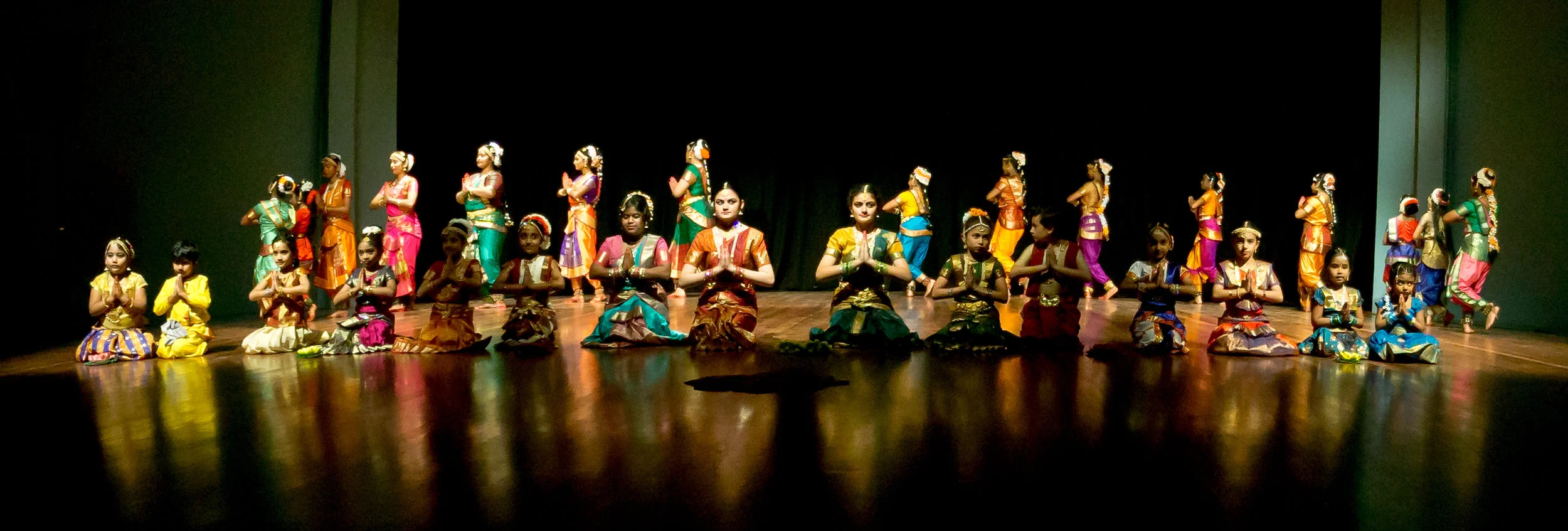 The City dances to Indian classical tunes