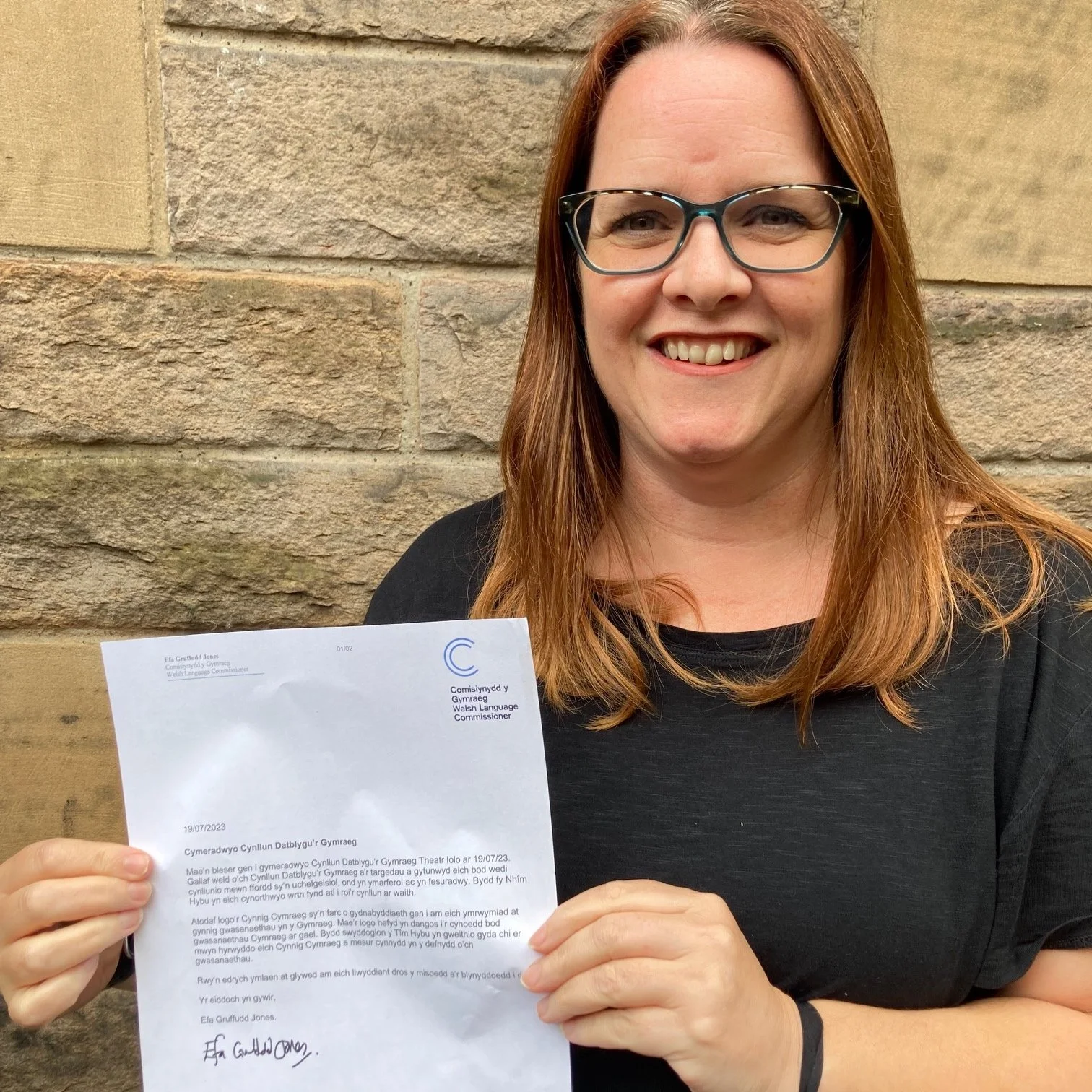 Children’s theatre company awarded Cynnig Cymraeg by Welsh Language Commissioner. 