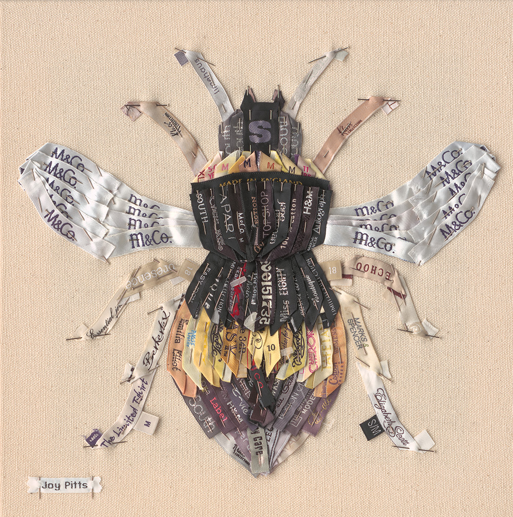 Bee print: Yellow Bee with 104 garments 