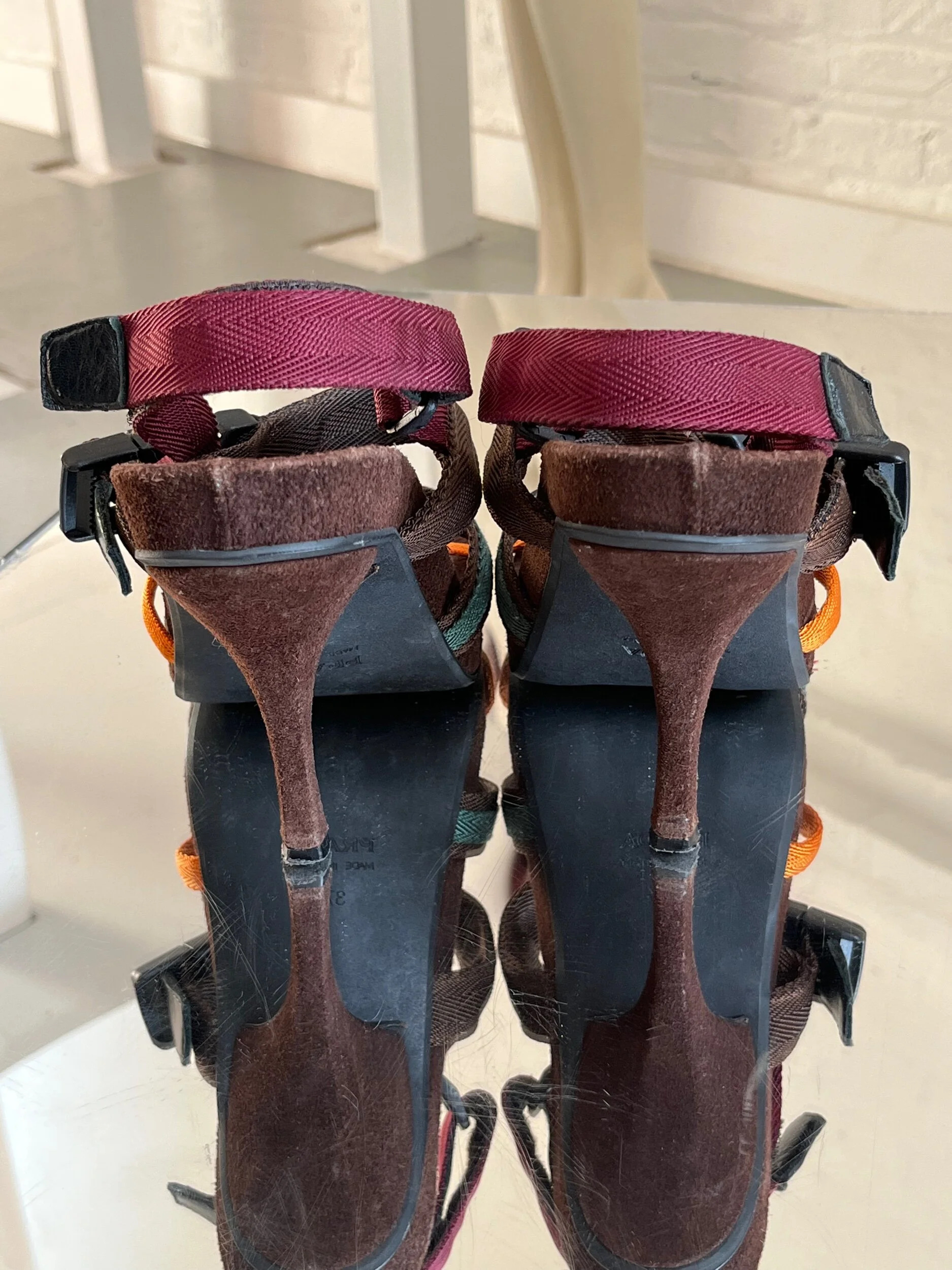 7B689916-CD55-48AC-9F04-EA0F3F57805A