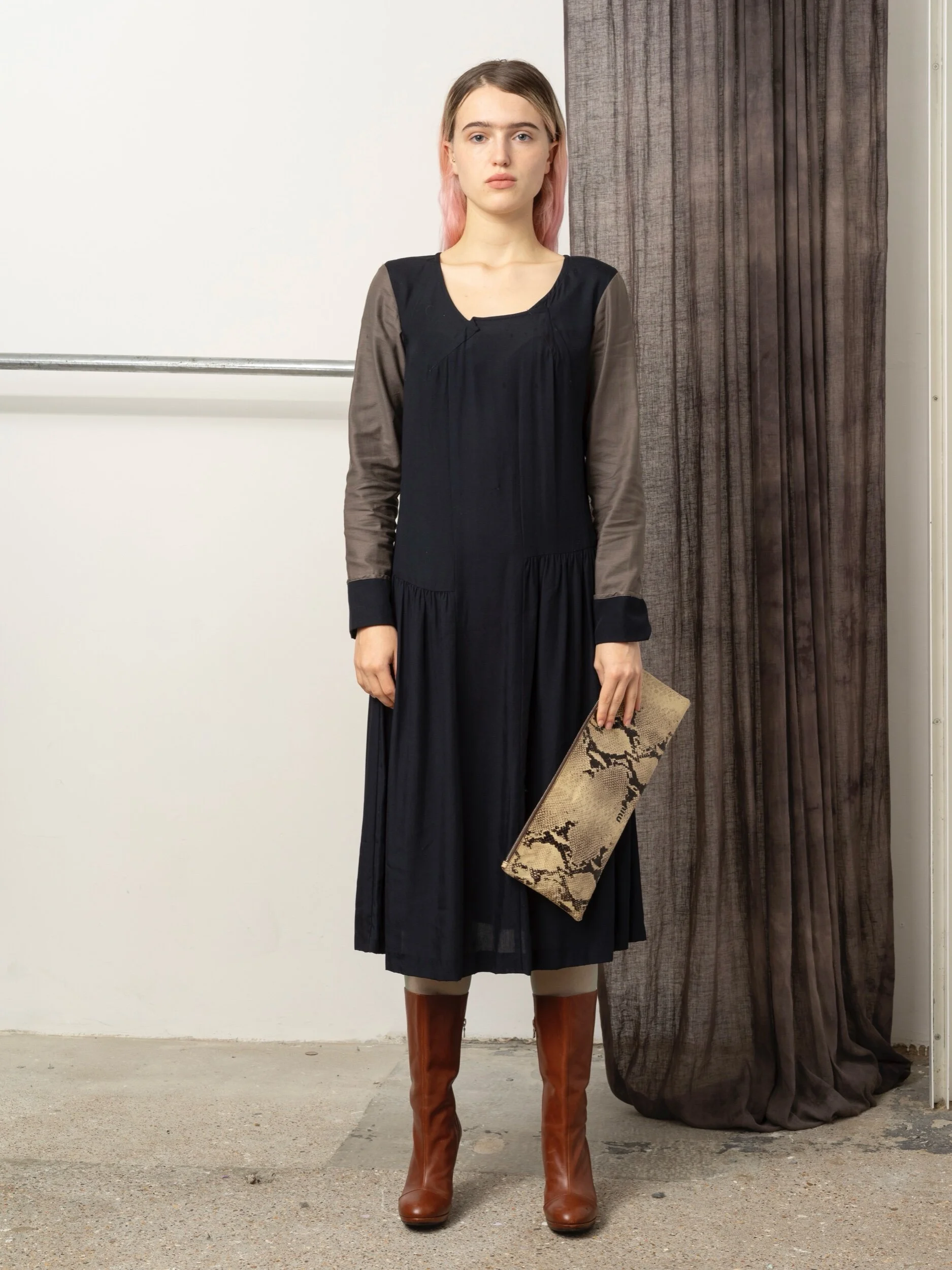 09255DF4-8054-4147-B3DA-115B2054C3C0