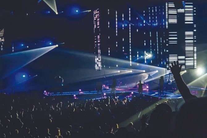 HILLSONG+CORNERSTONE+USA+2.jpg