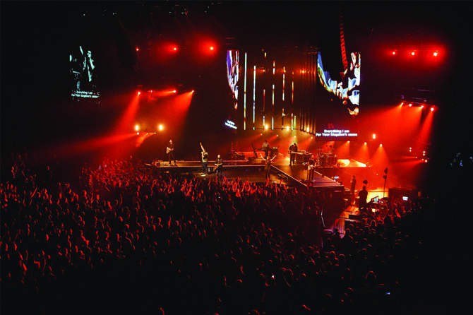 hillsong+live+cornerstone+6.jpg