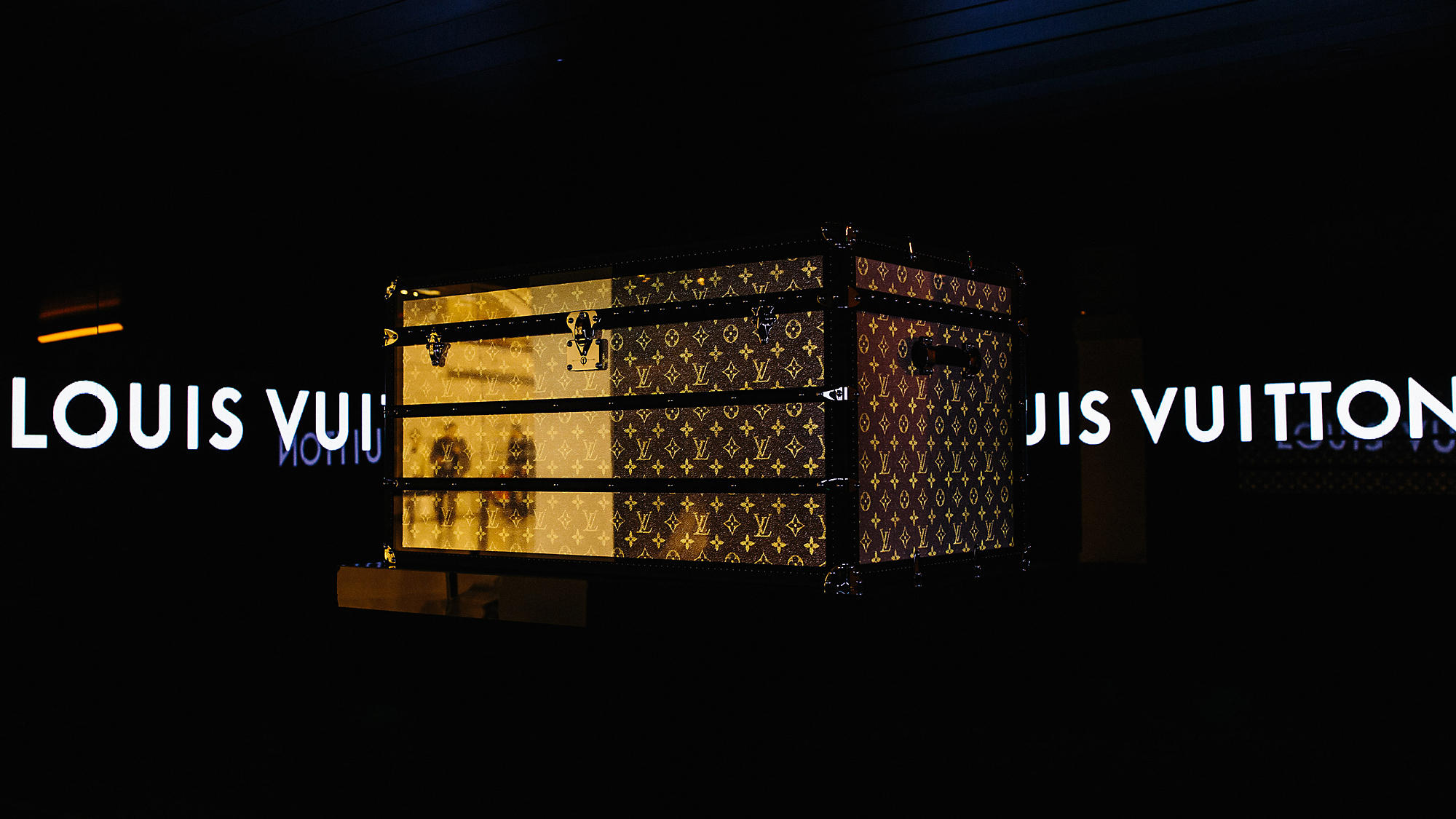 louis-vuitton--1052_LV_Now_TIMECAPSULESHANGHAILASTCHANCE_3_DI3.jpg