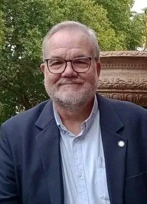 Chris Hall - Ballestad