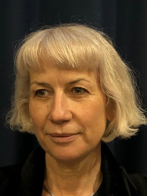 Elizabeth - Ananda Rhodes