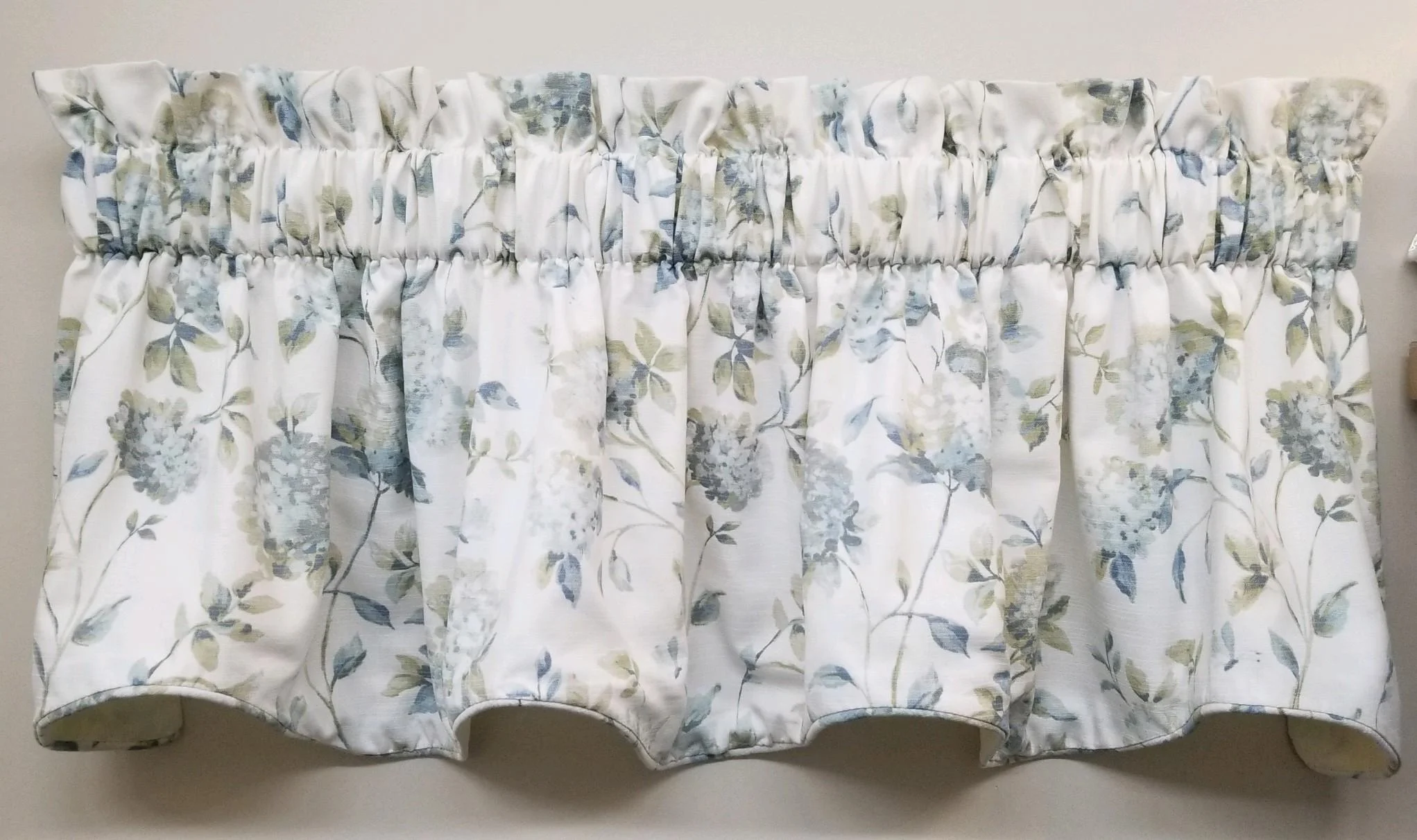 Scallop Valance - Anastasia