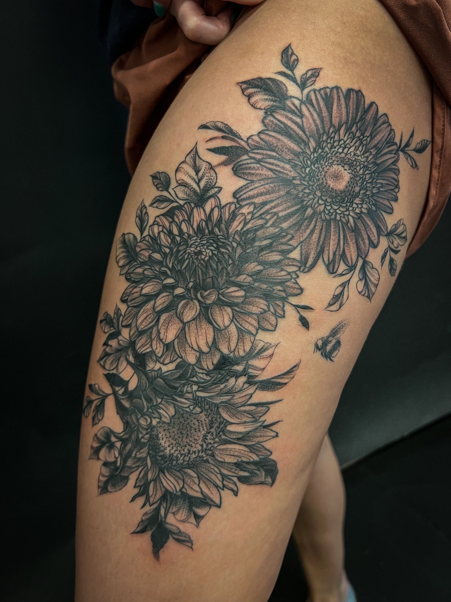 Blackwork Floral Daisy Dahlia Sunflower 1
