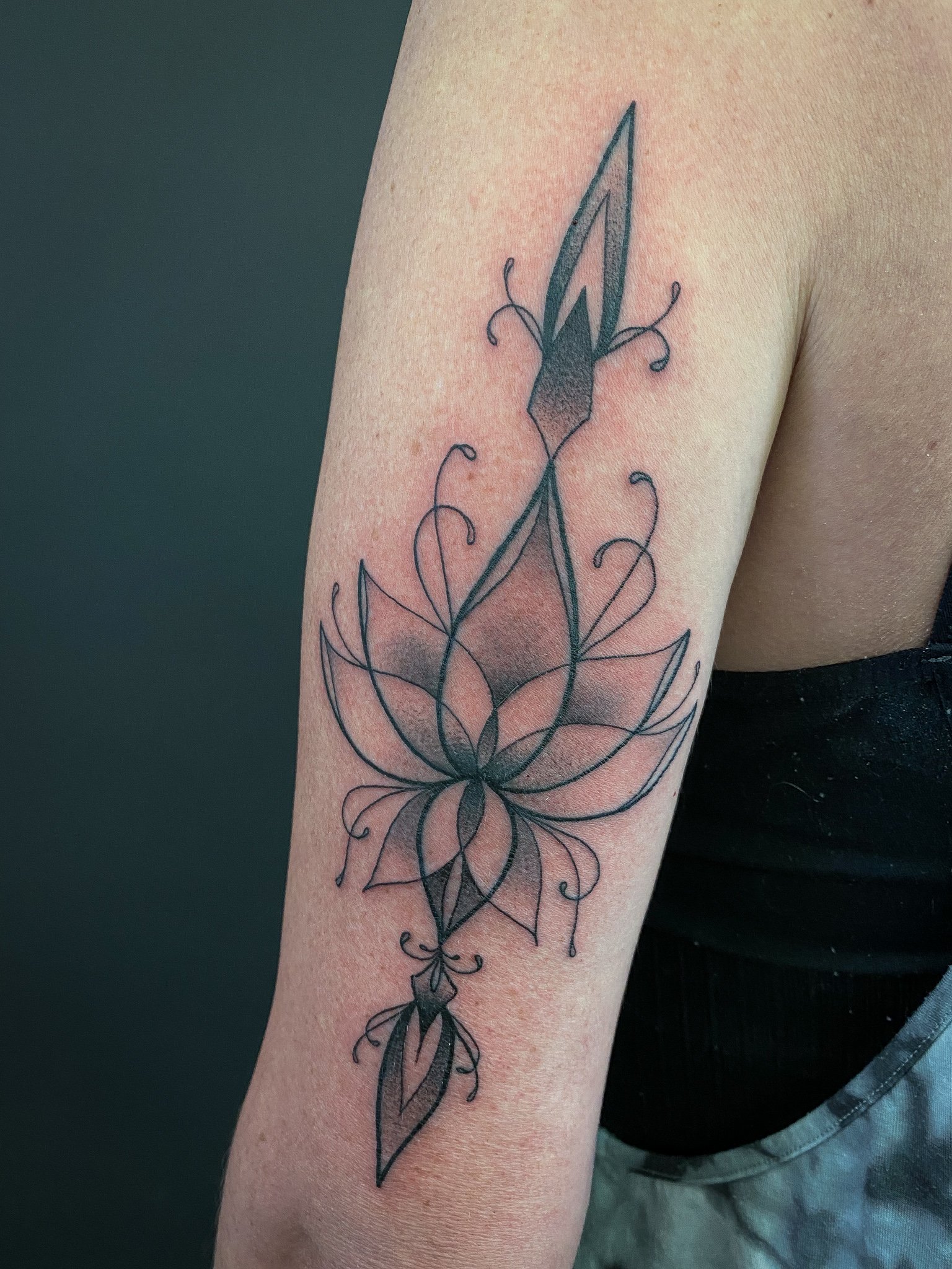 Lineart Lotus Tattoo 1