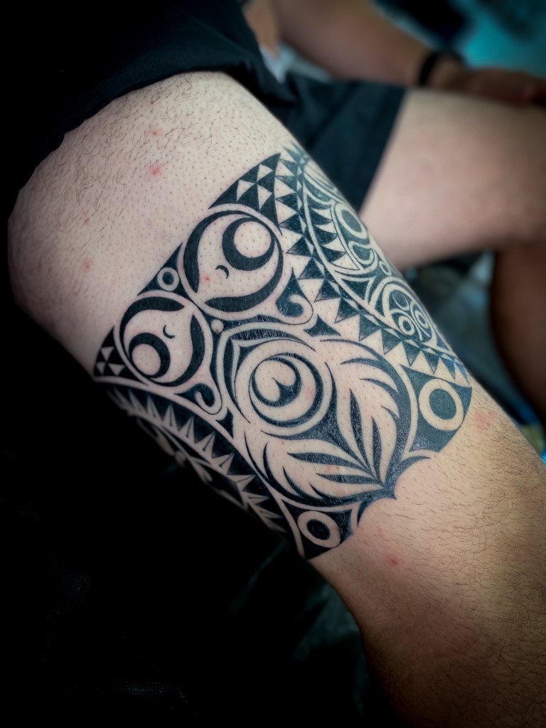 Abstract Blackwork Symbolist Thigh Cuff 2