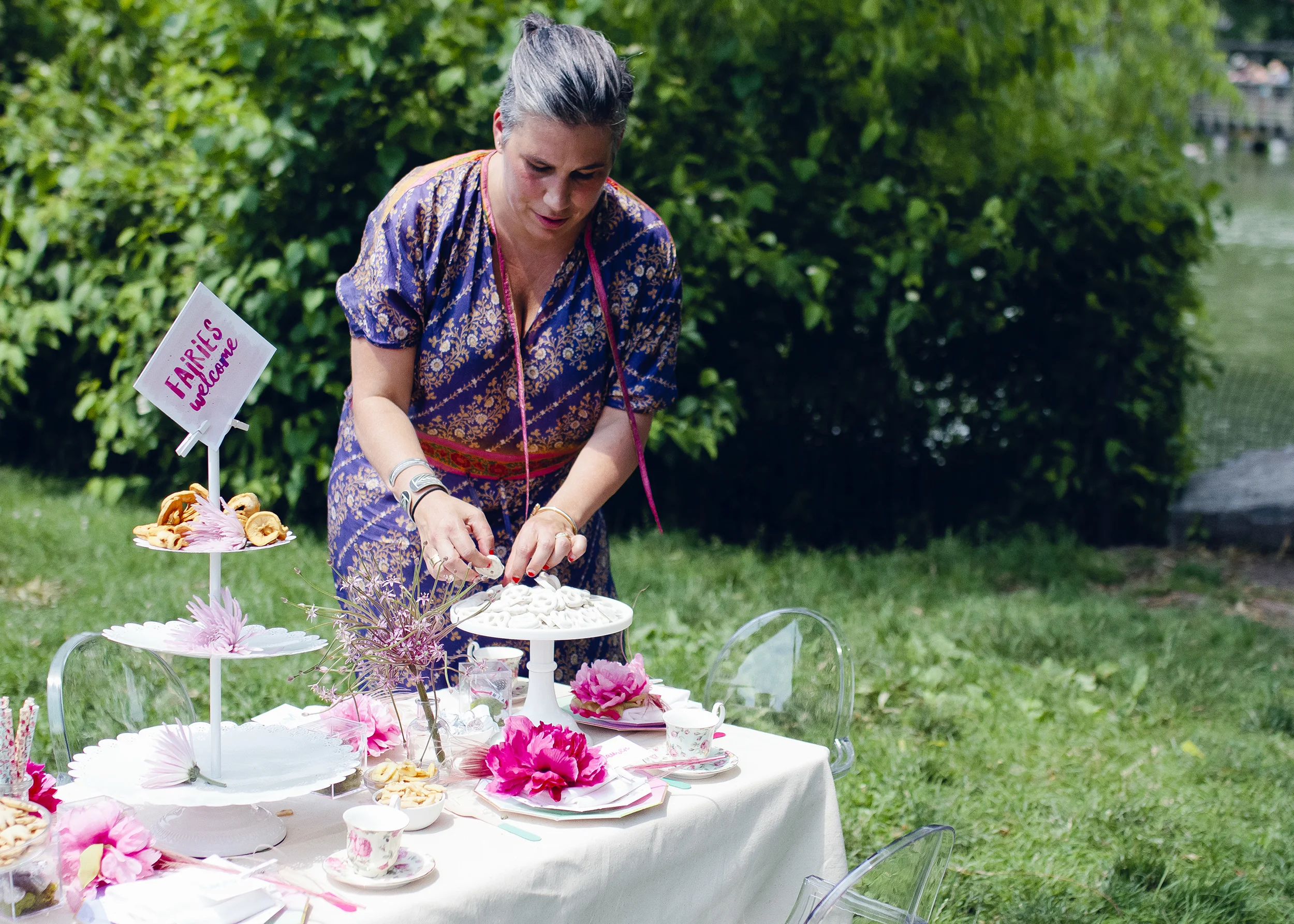 Meet Nicole -- Nicole Cataffo is the owner and creative energy behind Nicole Cataffo Style and Entertaining. She adds magic and simplicity to home entertaining by collaborating with clients to imagine, style and execute the perfect bash — weather it’s an elegant six-person dinner party, boozy cocktails for 100, or an ultra-cool kids birthday. Her gift is to create unique and beautiful parties for her clients using their own space and their own things (china, vases, serving platters, you name it) and then she brings in personalized elements like flowers, décor and music — the good stuff — to make the event sparkle. 