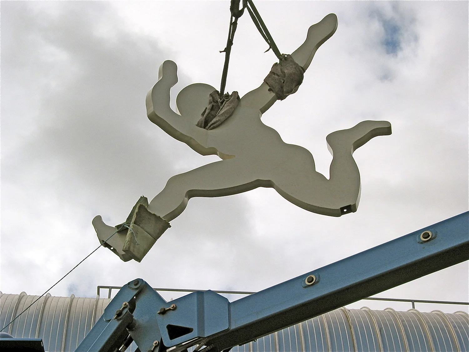 2. Kandi Sky. Installation. Pierre Diamantopoulo. Copyright.jpg