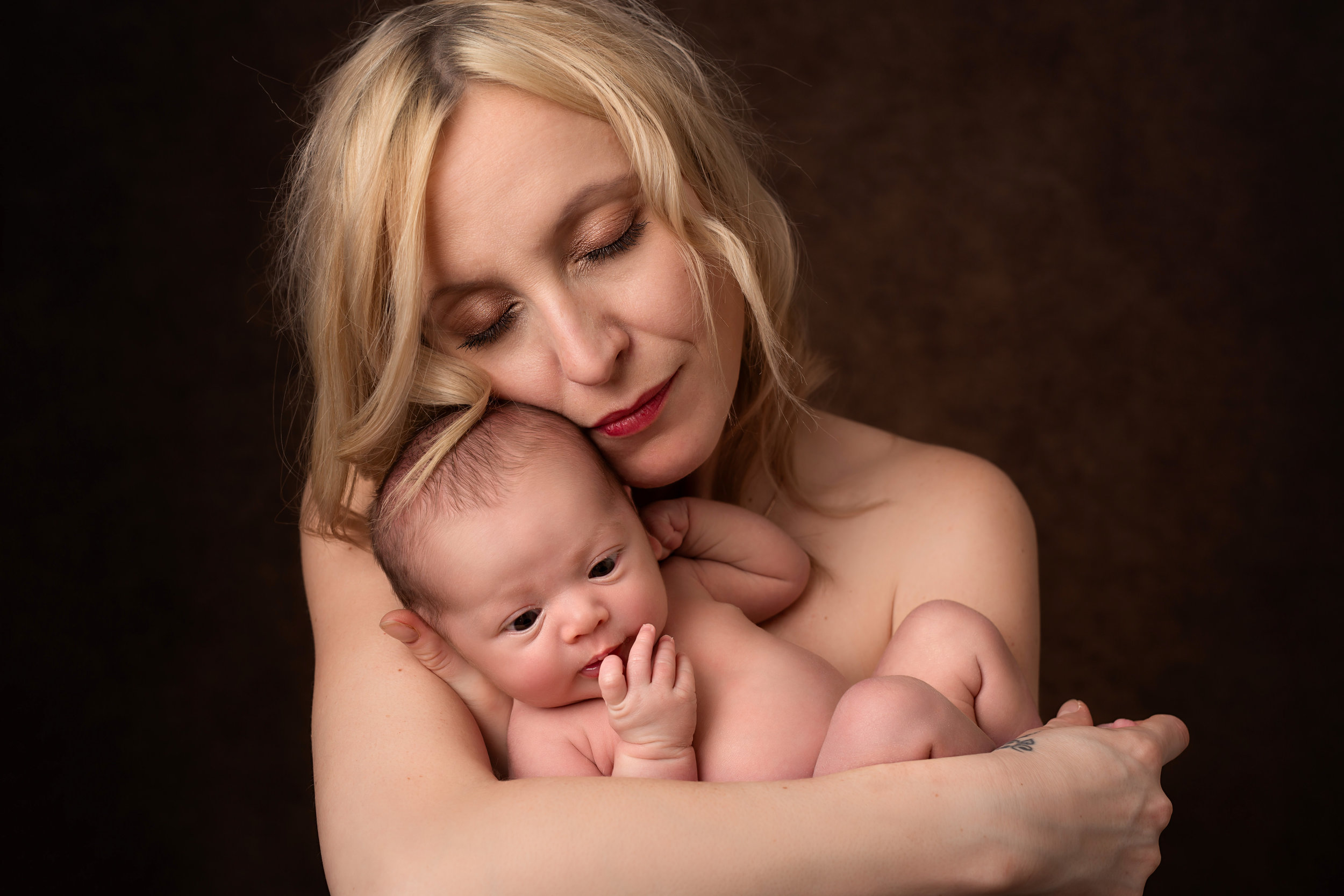 Karen Kimmins newborn photography specialist..jpg