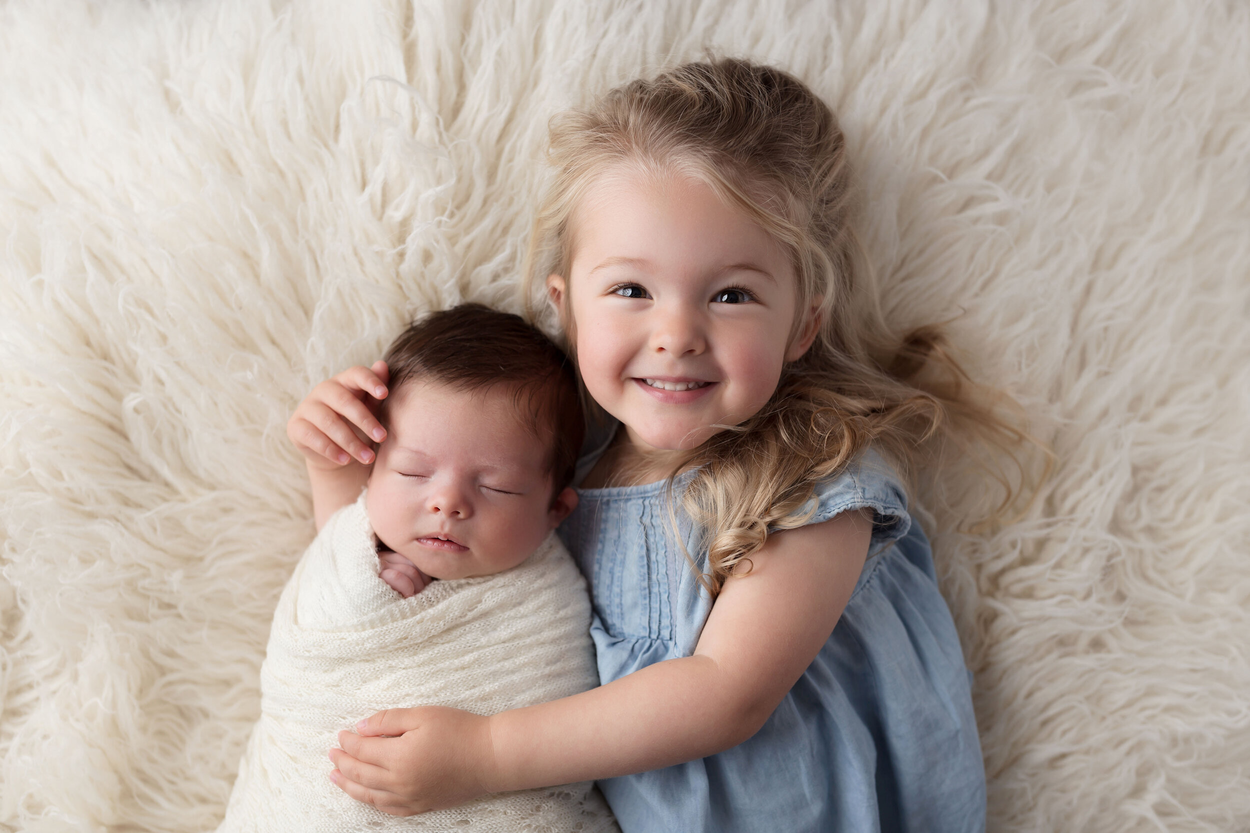 Newborn and siblings photography. karen Kimmins Newborn Photography.jpg