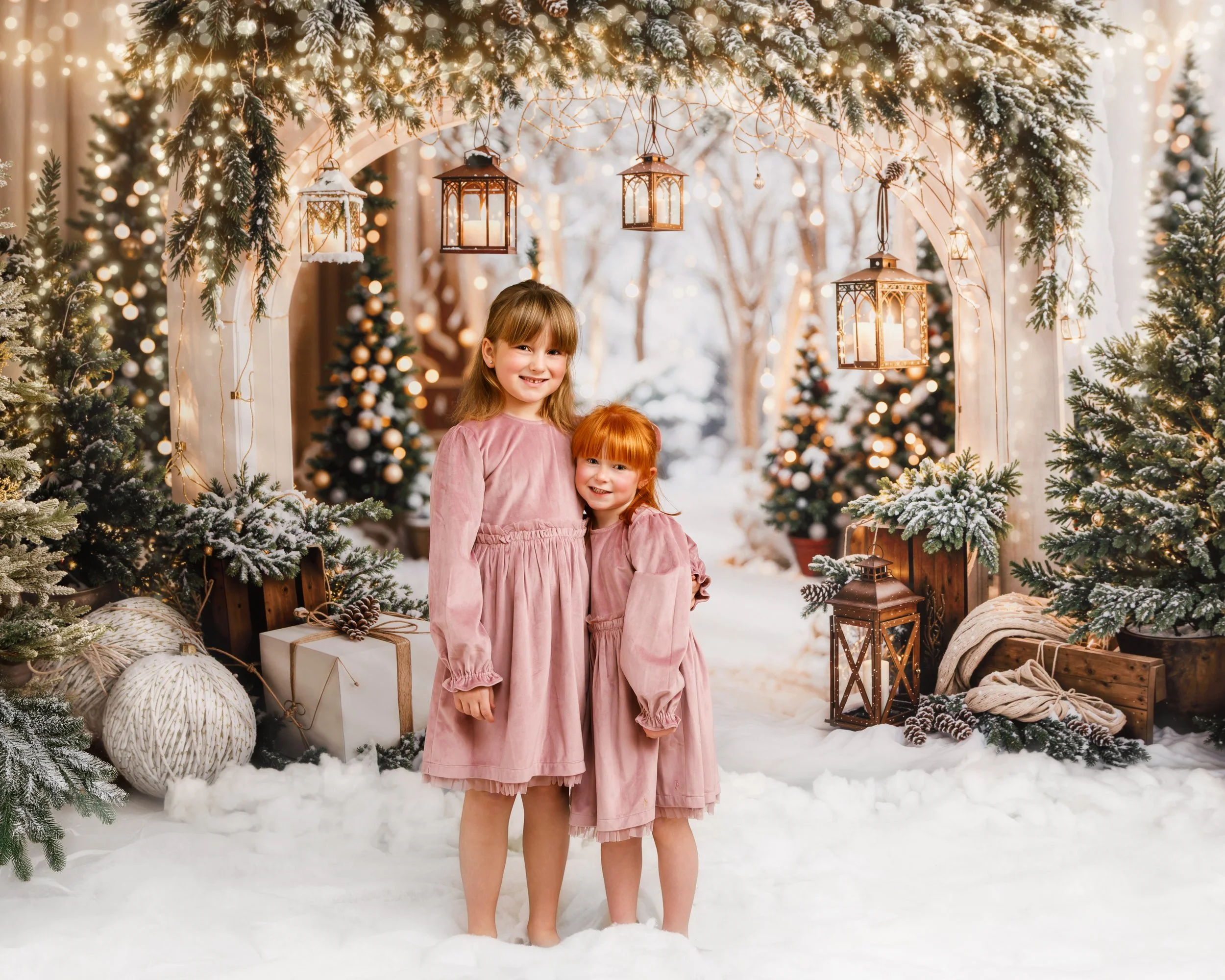 Isobelle & Olivia Christmas_01.jpg