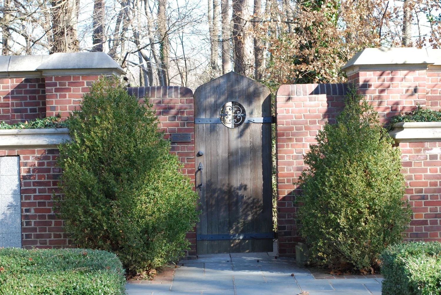 The courtyard outside the chapel will be the setting for that special moment when Brielle's dad will see her for the first time on her wedding day.
