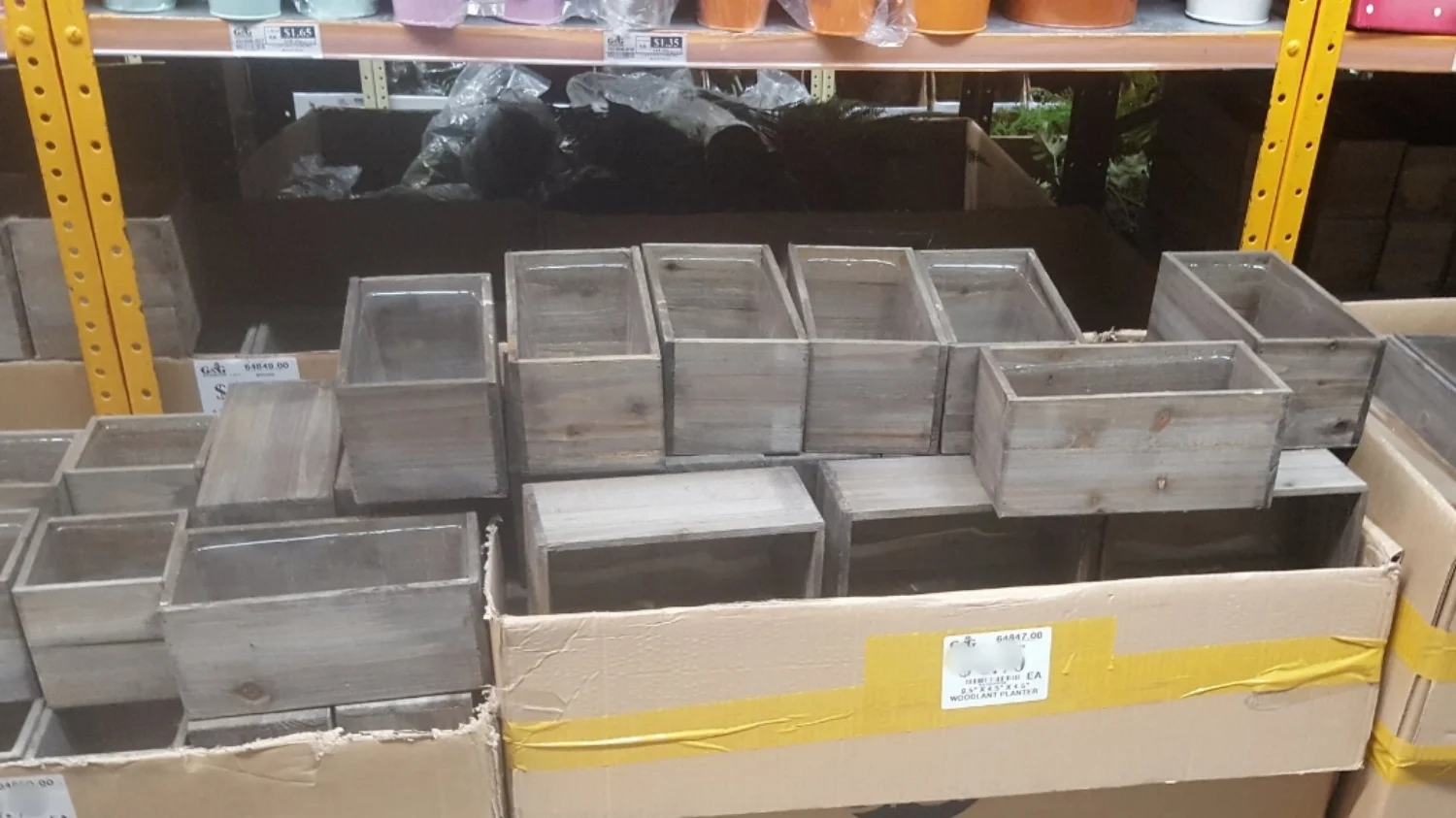 These display boxes got me. They can be used for food, bouquets, cutlery, wedding shoes and accessories...the list is endless. 