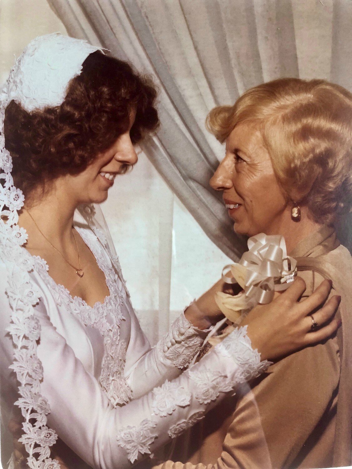 Headpiece.com— Fourteenth: The Vintage Wedding Veil