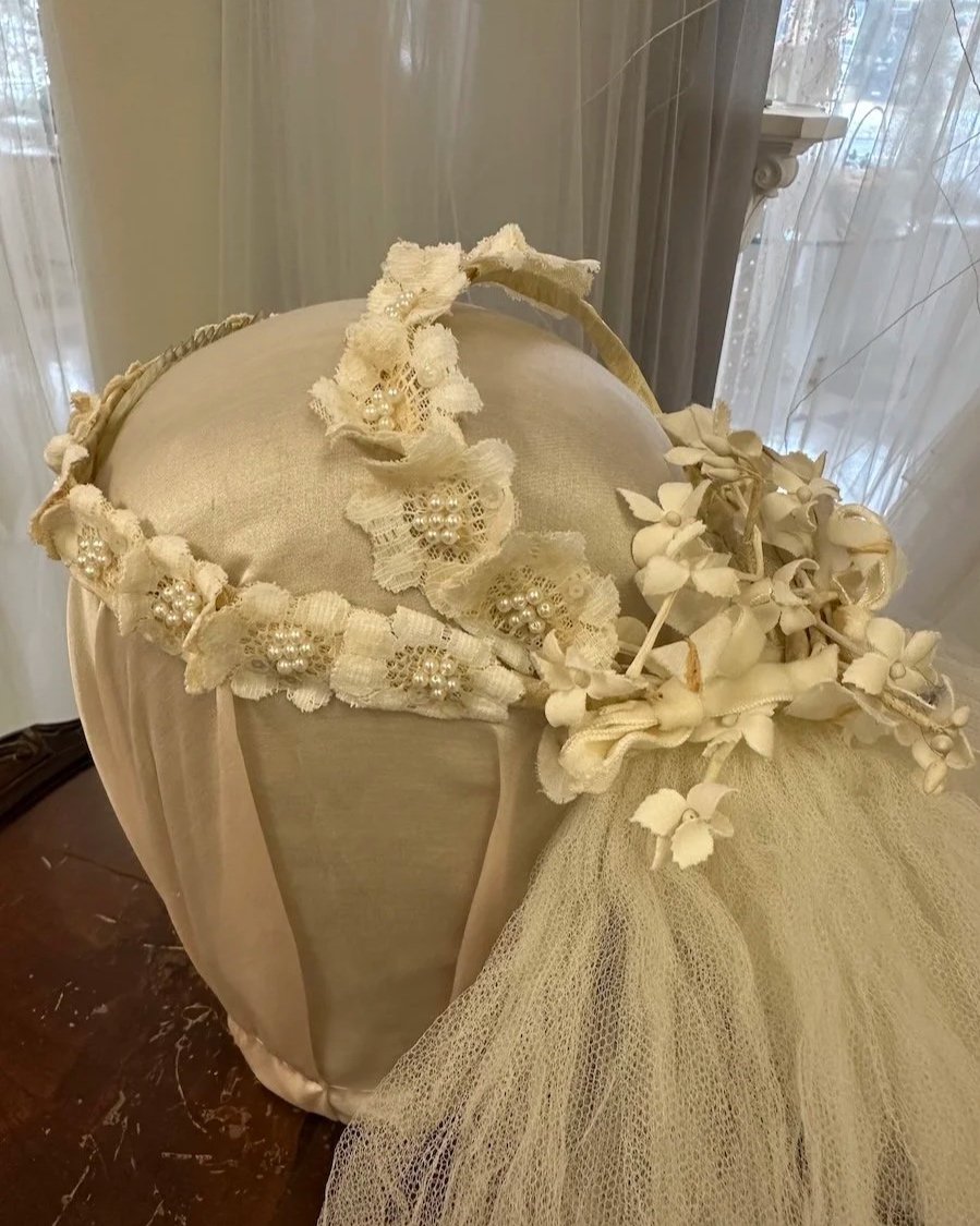 1980 vintage two-layer lace headpiece oxidized and damaged by glue.