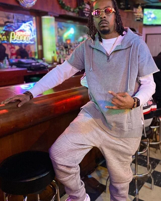 A KING WAS BORN. 6/23. HAPPY BIRTHDAY TO ME. 🤘🏽😎
@coredjsworldwide @coredjschicago #explorepage