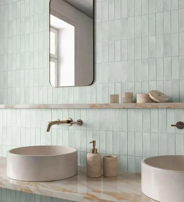 There&rsquo;s something about mint green&hellip; fresh, light, and calming 🌿✨ A touch of this hue can turn any space into visual peace. Sometimes, your home just needs a breath of color. 

| 📷: @pinterest 
#mintgreen #interiordesign #homedecor #gre