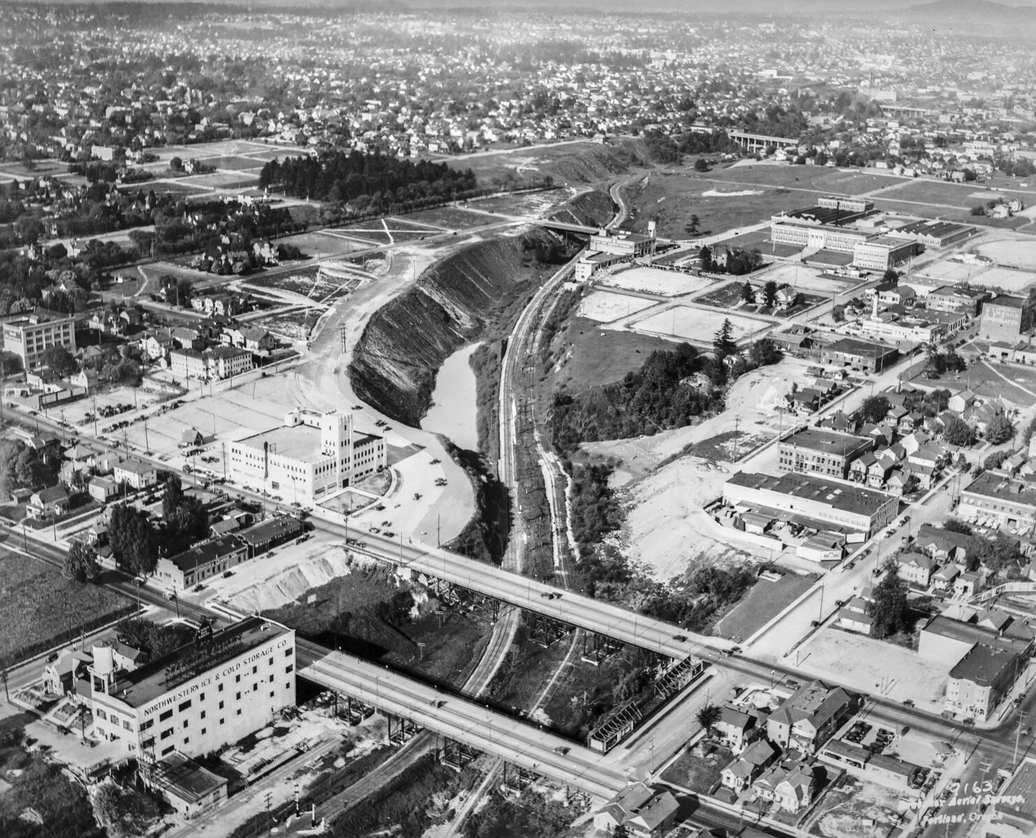 Aerial view Looking east over future Banfield site OHS bb015409
