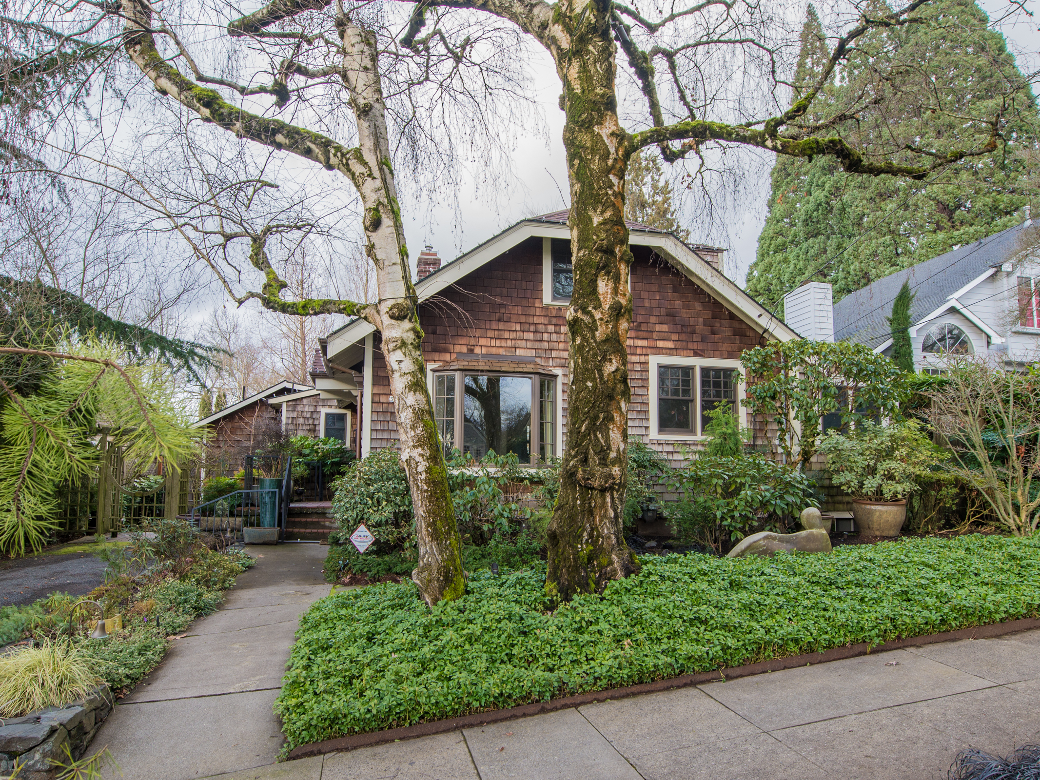 Eastmoreland Bungalow, 2bd, 2ba