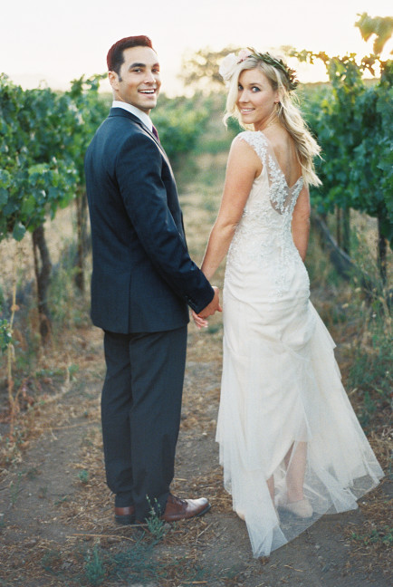 Winery-wedding-gown-Sarah-Janks-Briana-photo-Khanh-Hogland-006-434x648.jpg