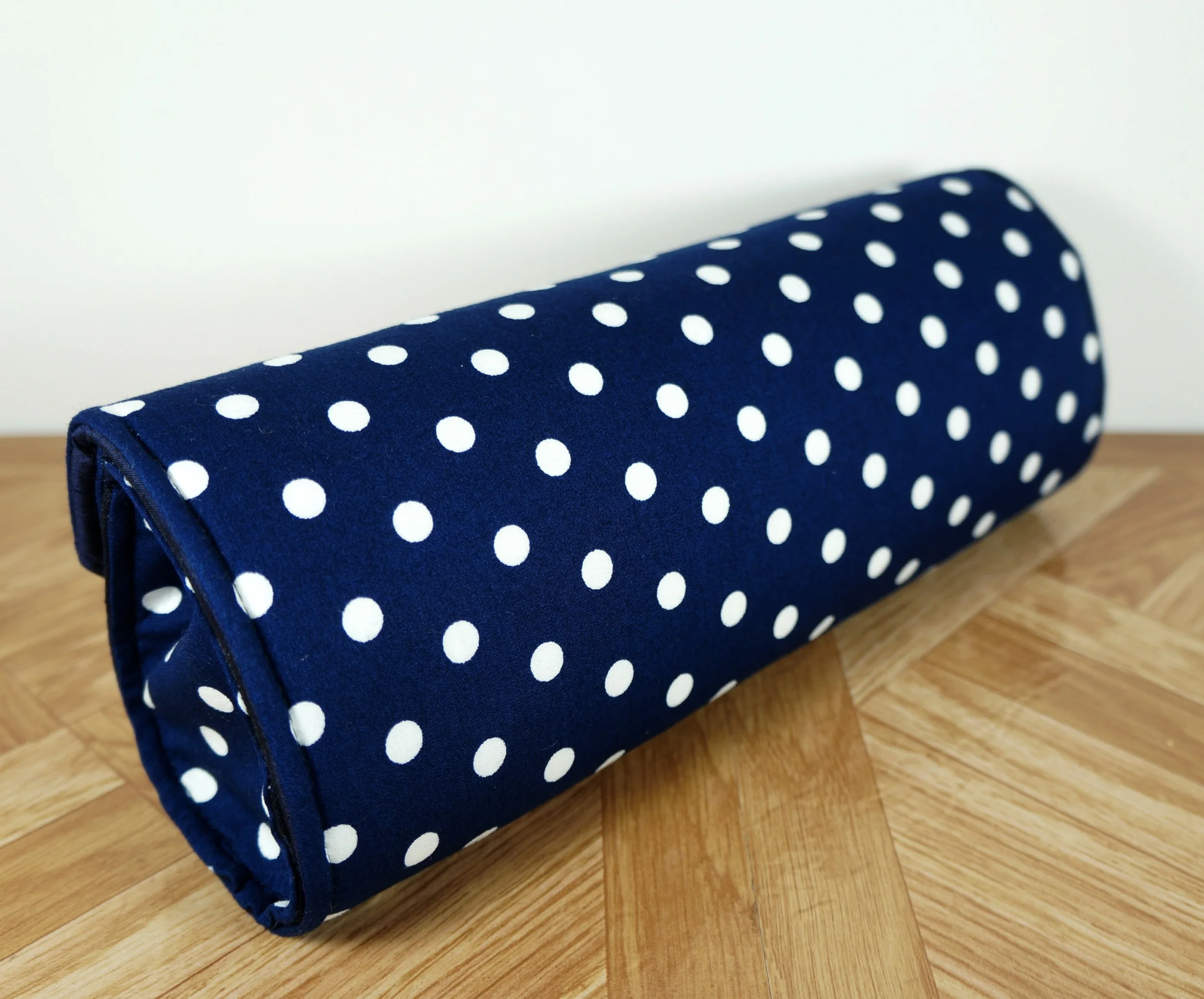 blue polka dot 3.jpg