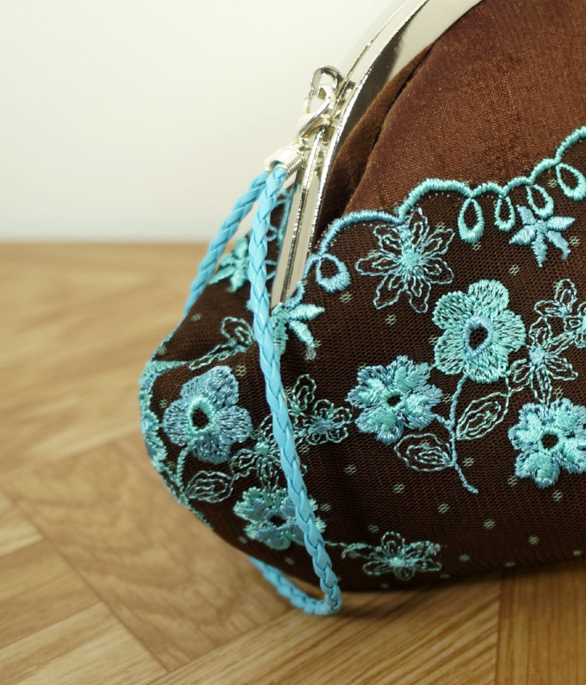wristlet 1.jpg