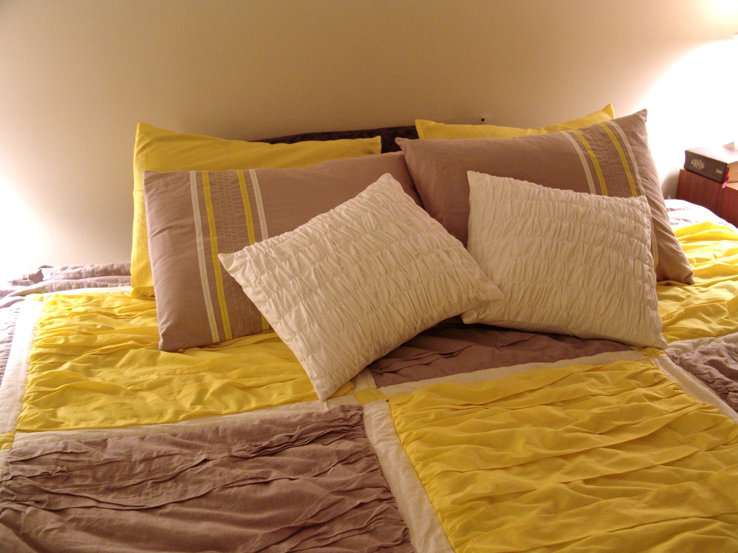 purses and pillows 006.JPG