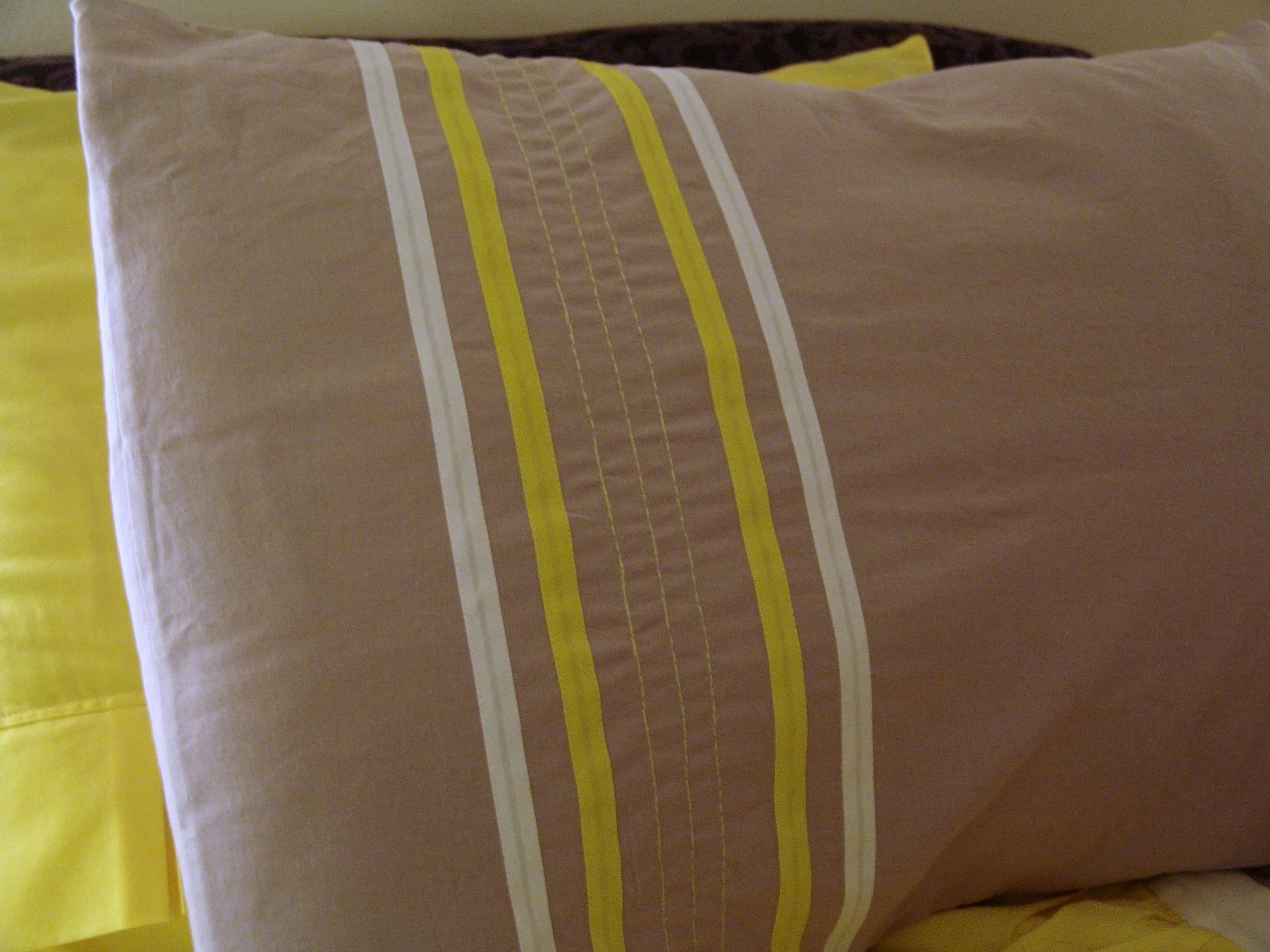 purses and pillows 009.JPG